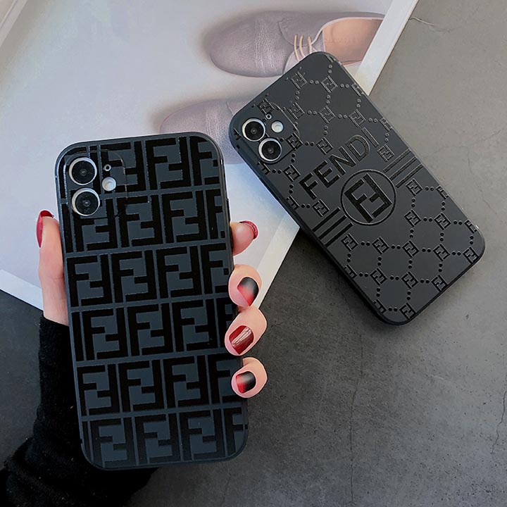 fendi iphone15ケースソフトゴーム