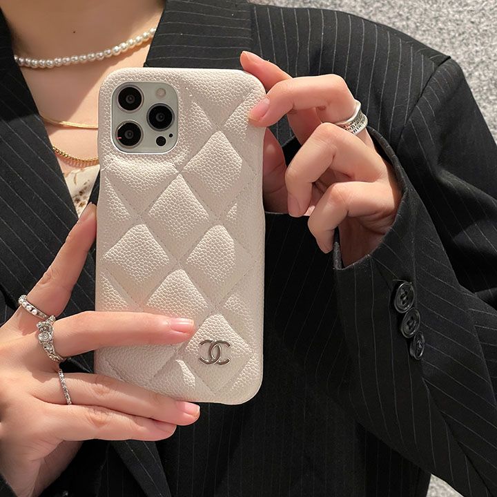 chanel iphone16 proケース女性